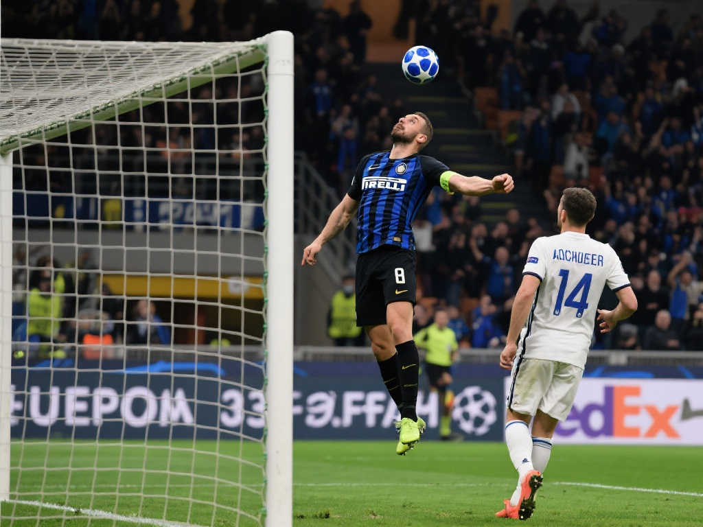 93分钟扳平比分，国米后卫阿切尔比迎来欧冠处子进球